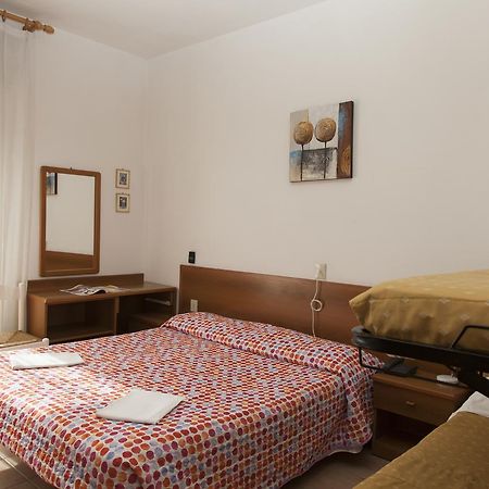 Hotel Taormina リド・ディ・イエゾロ エクステリア 写真