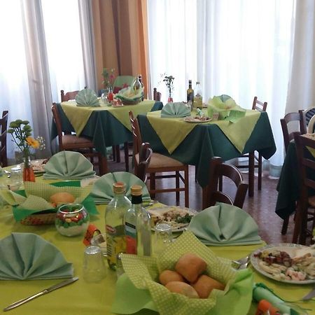 Hotel Taormina リド・ディ・イエゾロ エクステリア 写真