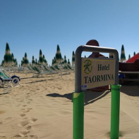 Hotel Taormina リド・ディ・イエゾロ エクステリア 写真