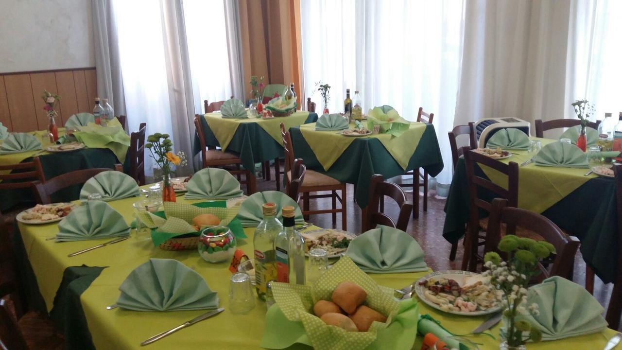 Hotel Taormina リド・ディ・イエゾロ エクステリア 写真